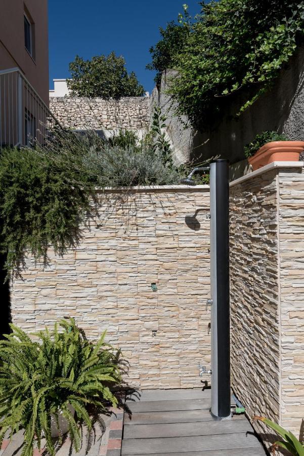 Apartments Amneris Trogir Bagian luar foto