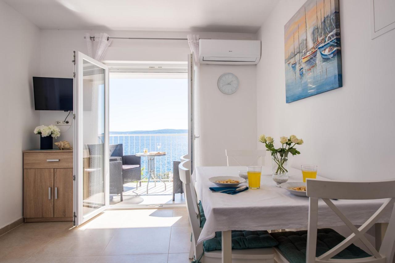 Apartments Amneris Trogir Bagian luar foto