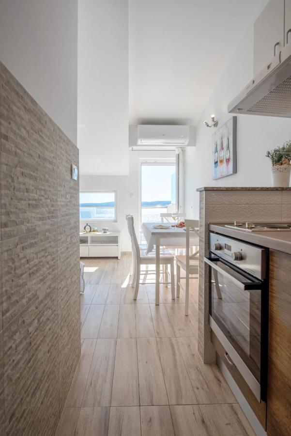 Apartments Amneris Trogir Bagian luar foto